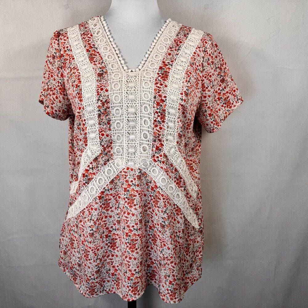 DownEast Blouse Sz S Floral Macramé V-Neck Short Sleeve Pullover back keyhole